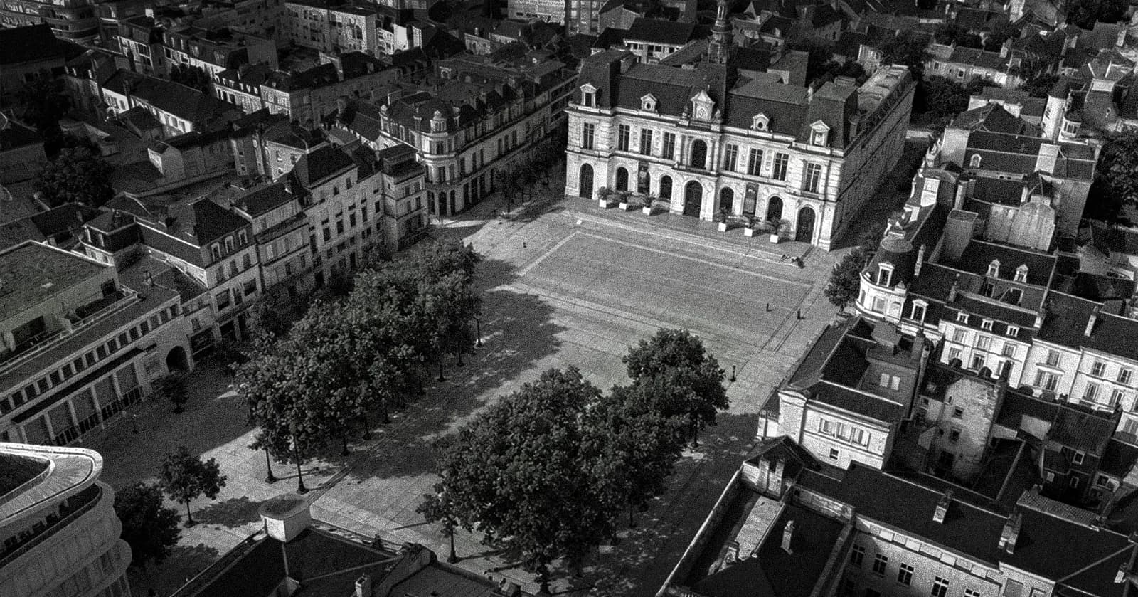 The Circuit — Place d'Armes